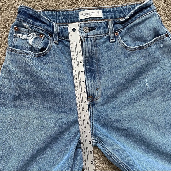 Abercrombie & FItch High Rise 90s Relaxed Jean Curve Love med wash size 8 SHORT - Picture 10 of 14